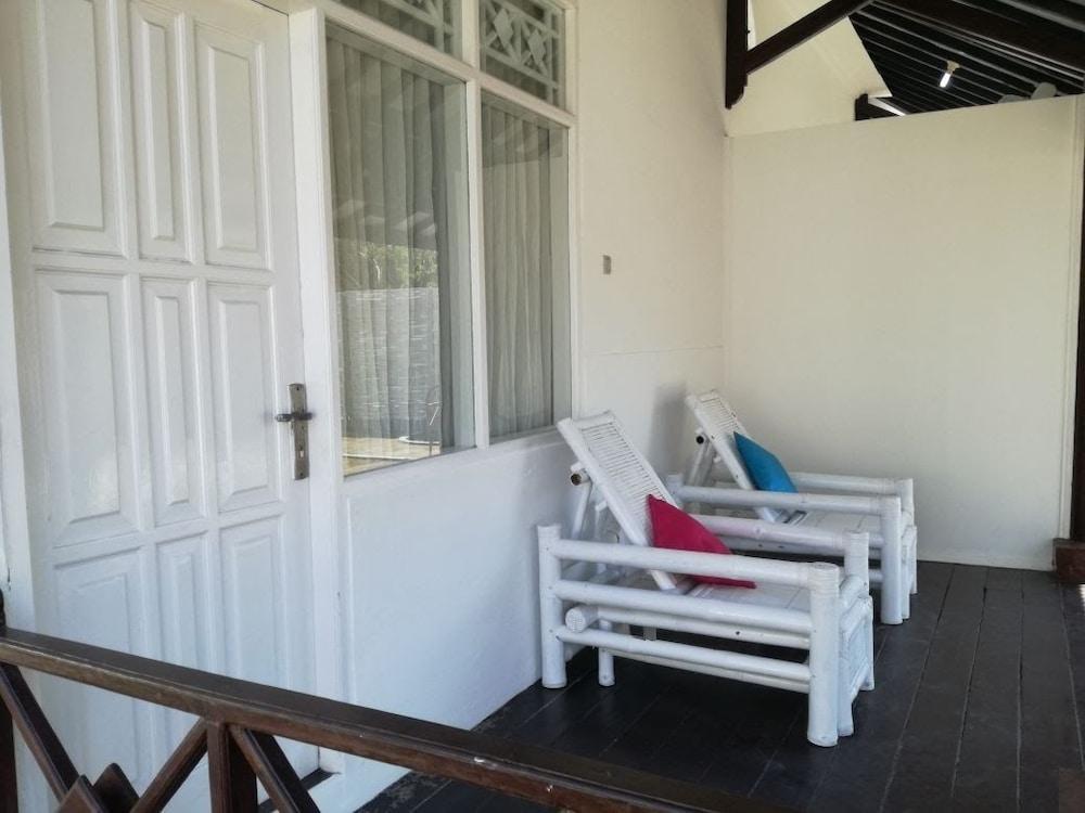 Wah Danima Resort & Restaurant Gili Trawangan Exterior photo