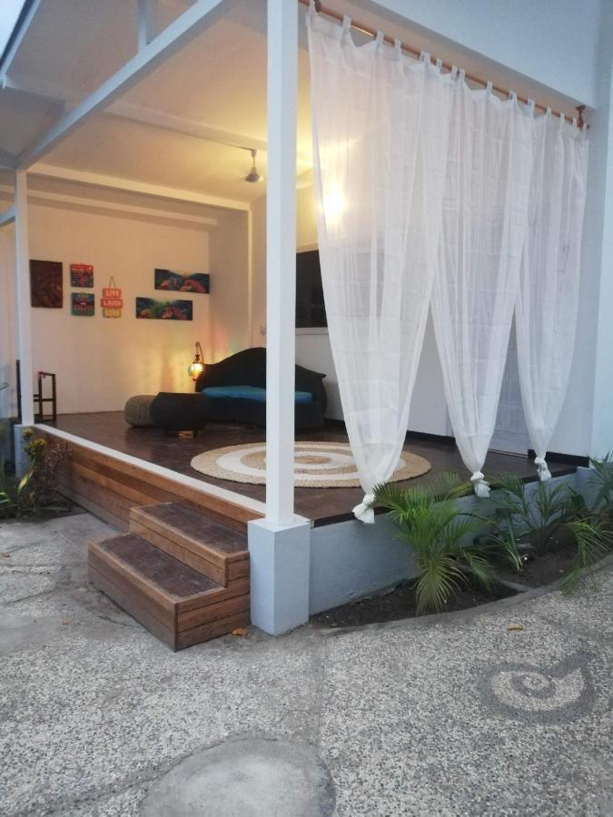 Wah Danima Resort & Restaurant Gili Trawangan Exterior photo