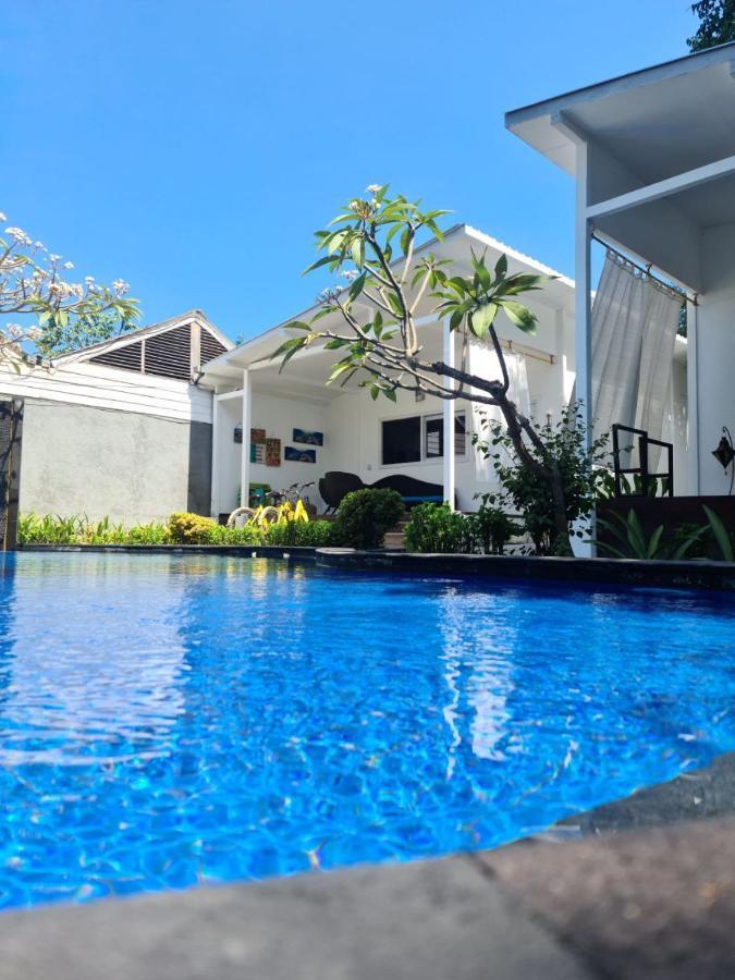 Wah Danima Resort & Restaurant Gili Trawangan Exterior photo