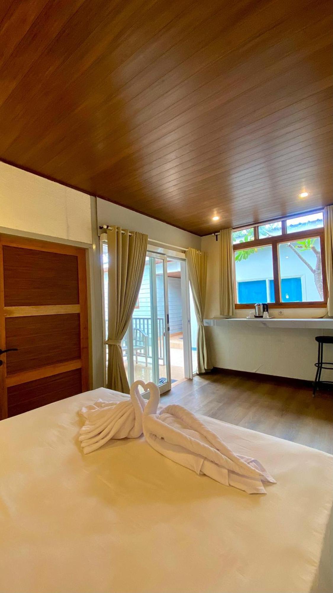 Wah Danima Resort & Restaurant Gili Trawangan Exterior photo