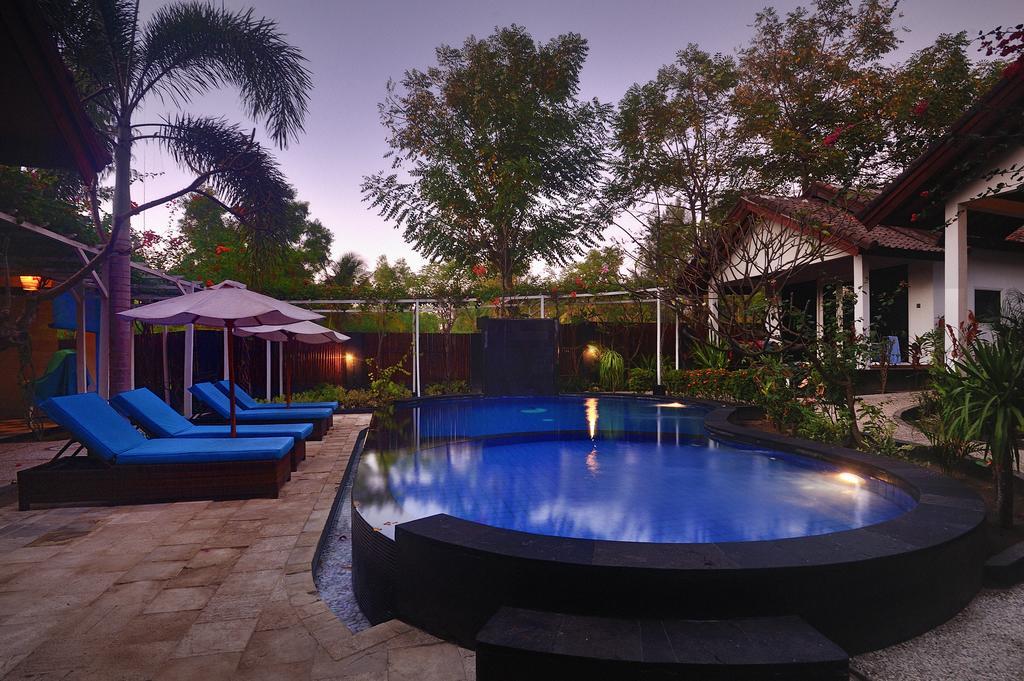 Wah Danima Resort & Restaurant Gili Trawangan Exterior photo