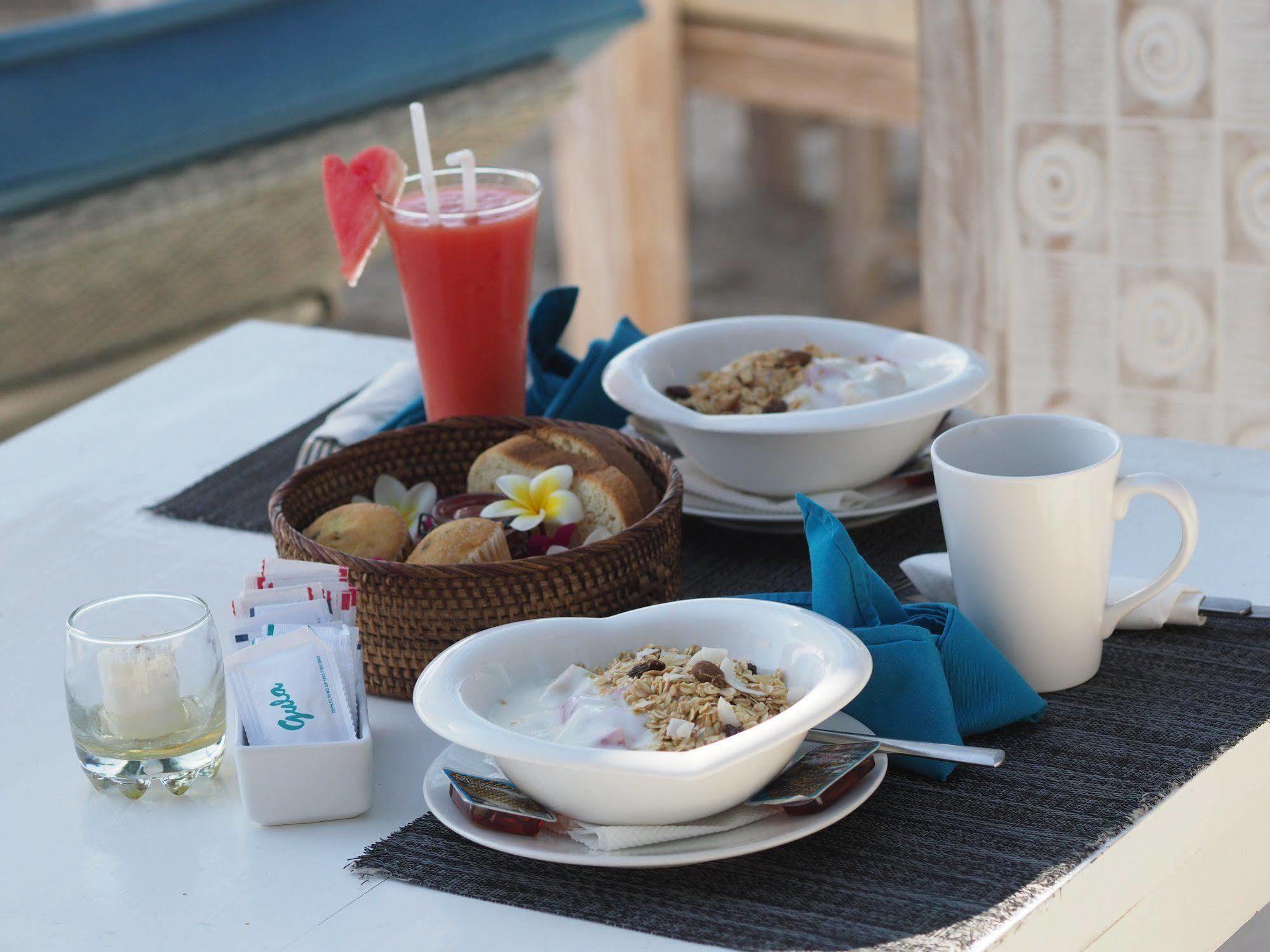 Wah Danima Resort & Restaurant Gili Trawangan Exterior photo