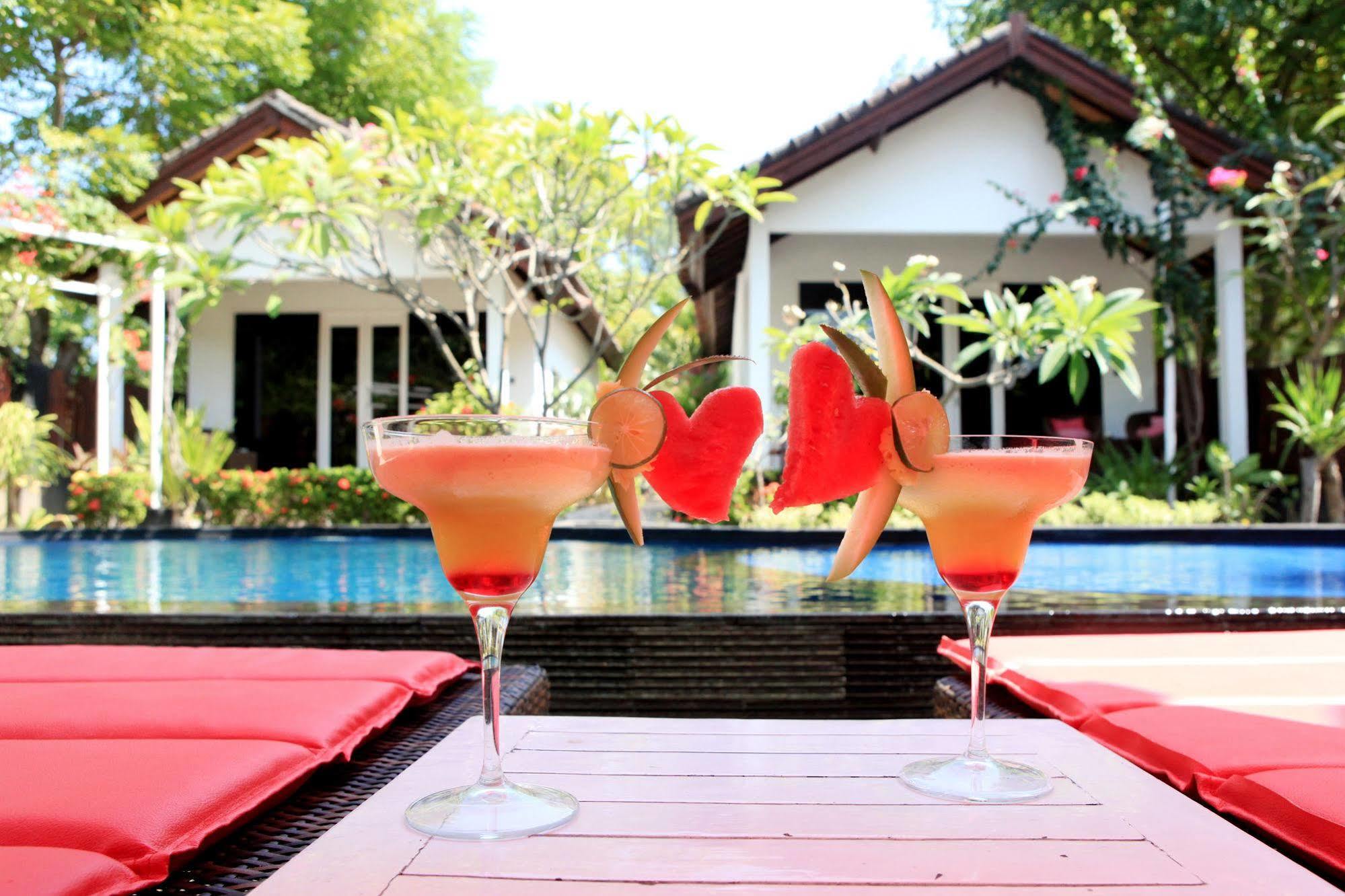 Wah Danima Resort & Restaurant Gili Trawangan Exterior photo