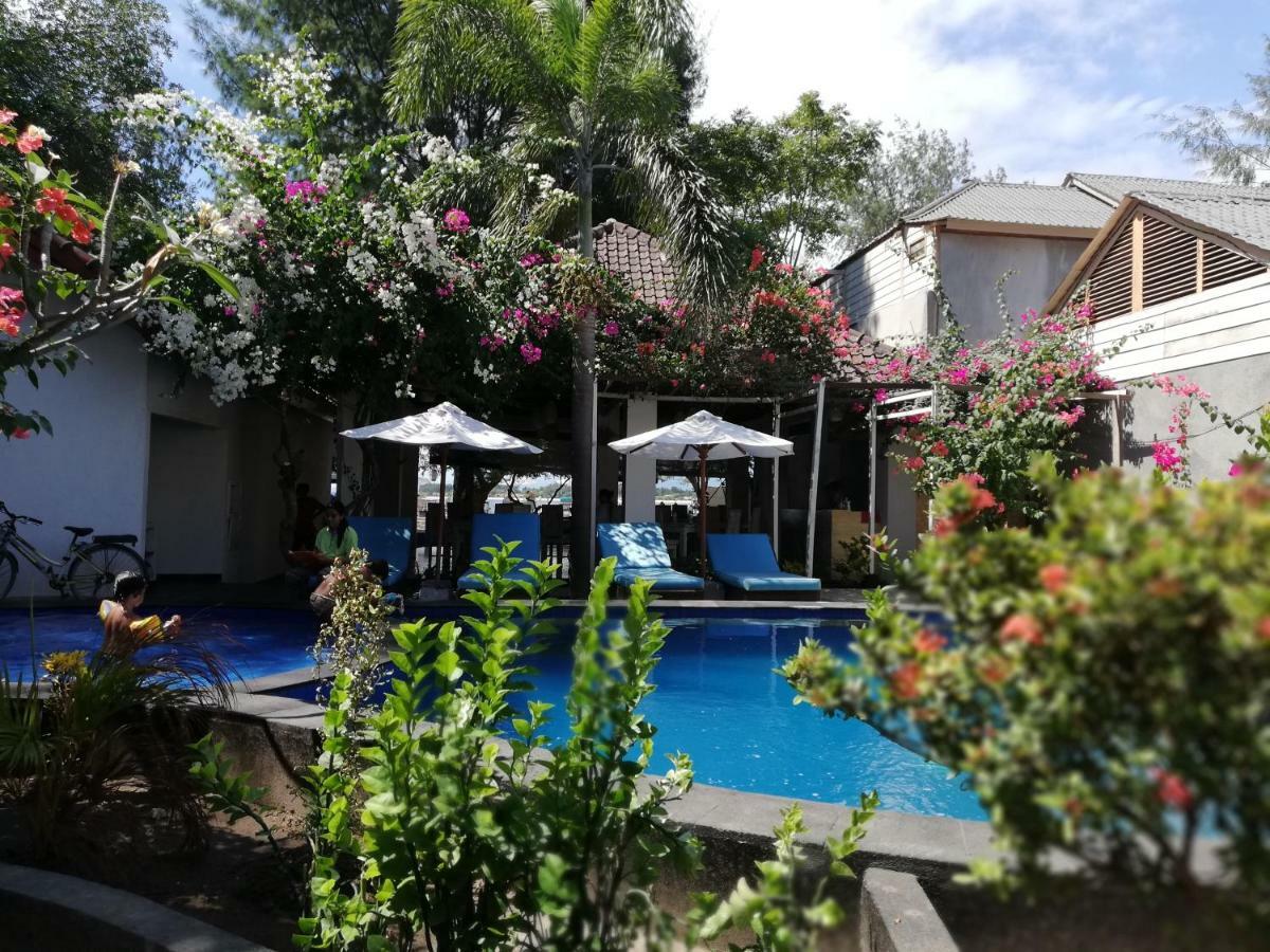 Wah Danima Resort & Restaurant Gili Trawangan Exterior photo